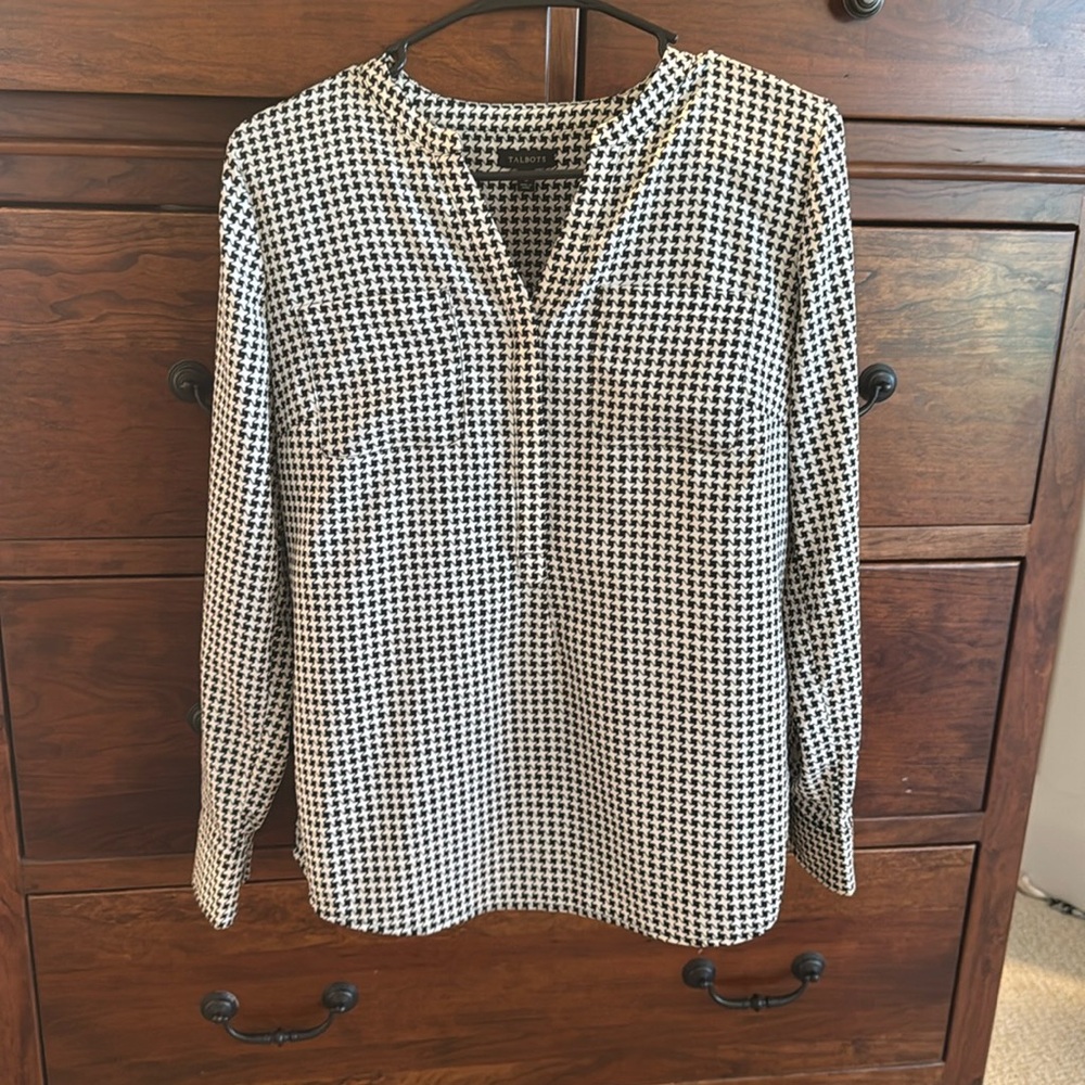 Talbots black and white blouse